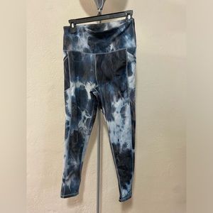Aeropostale || blue tye dye leggings with pockets